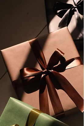 GIFT WRAPPING